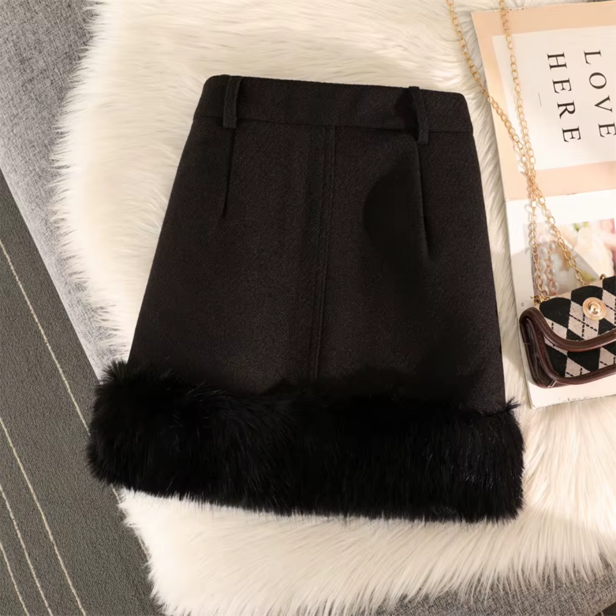 Gonna Invernale Donna Corta ed Elegante con Collo in Pelliccia