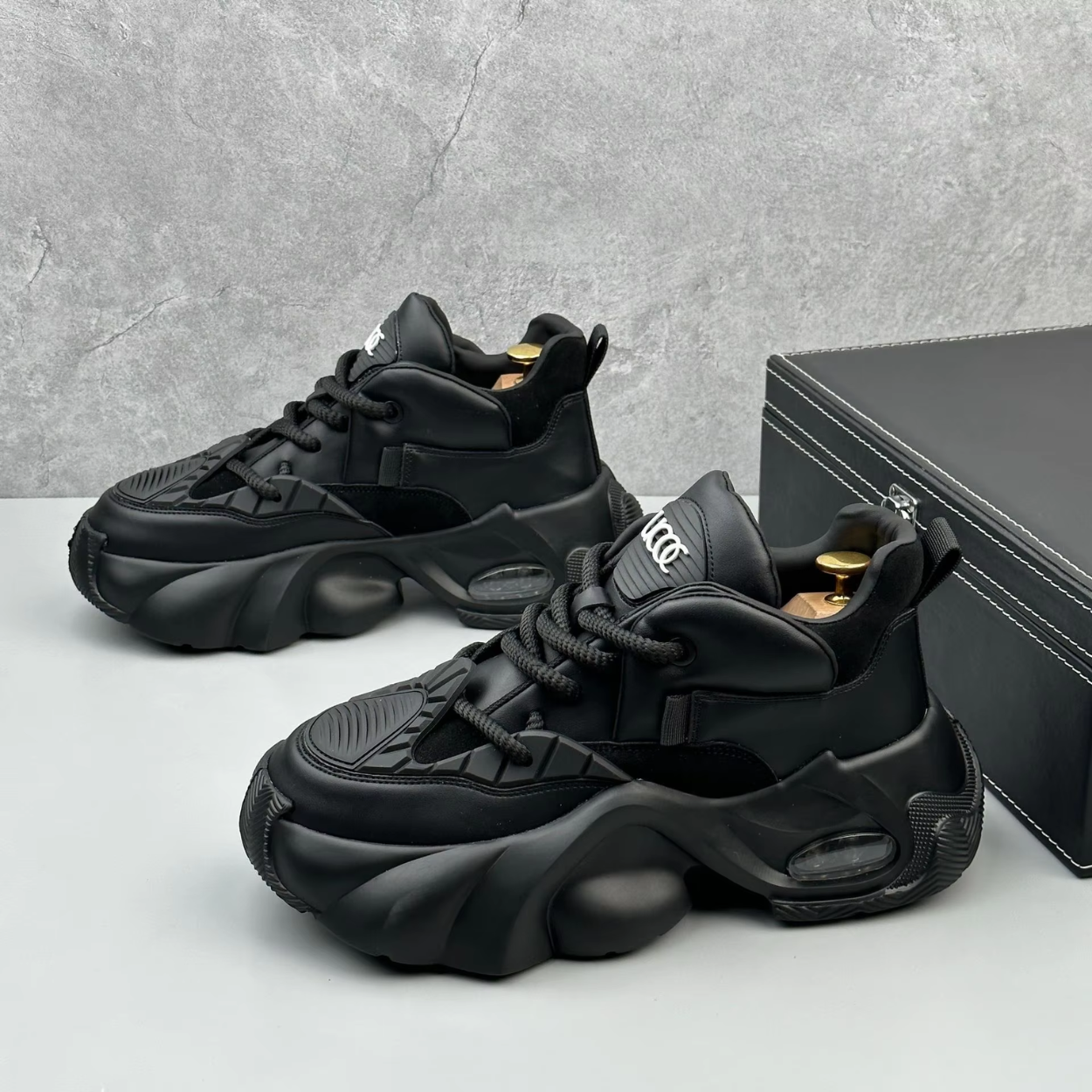 Sneakers Vintage con Ammortizzazione a Cuscino d’Aria