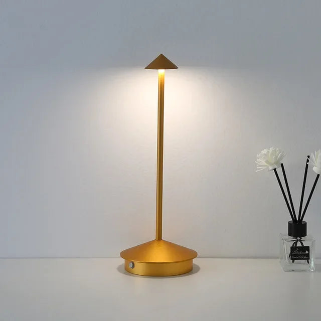 Lampada da Tavolo Elegante con Comando Touch