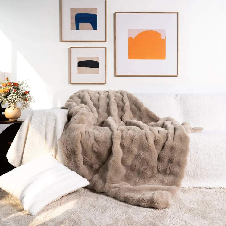 Marcherelle™ – Couverture Lestée en Fausse Fourrure Ultra Douce & Relaxante