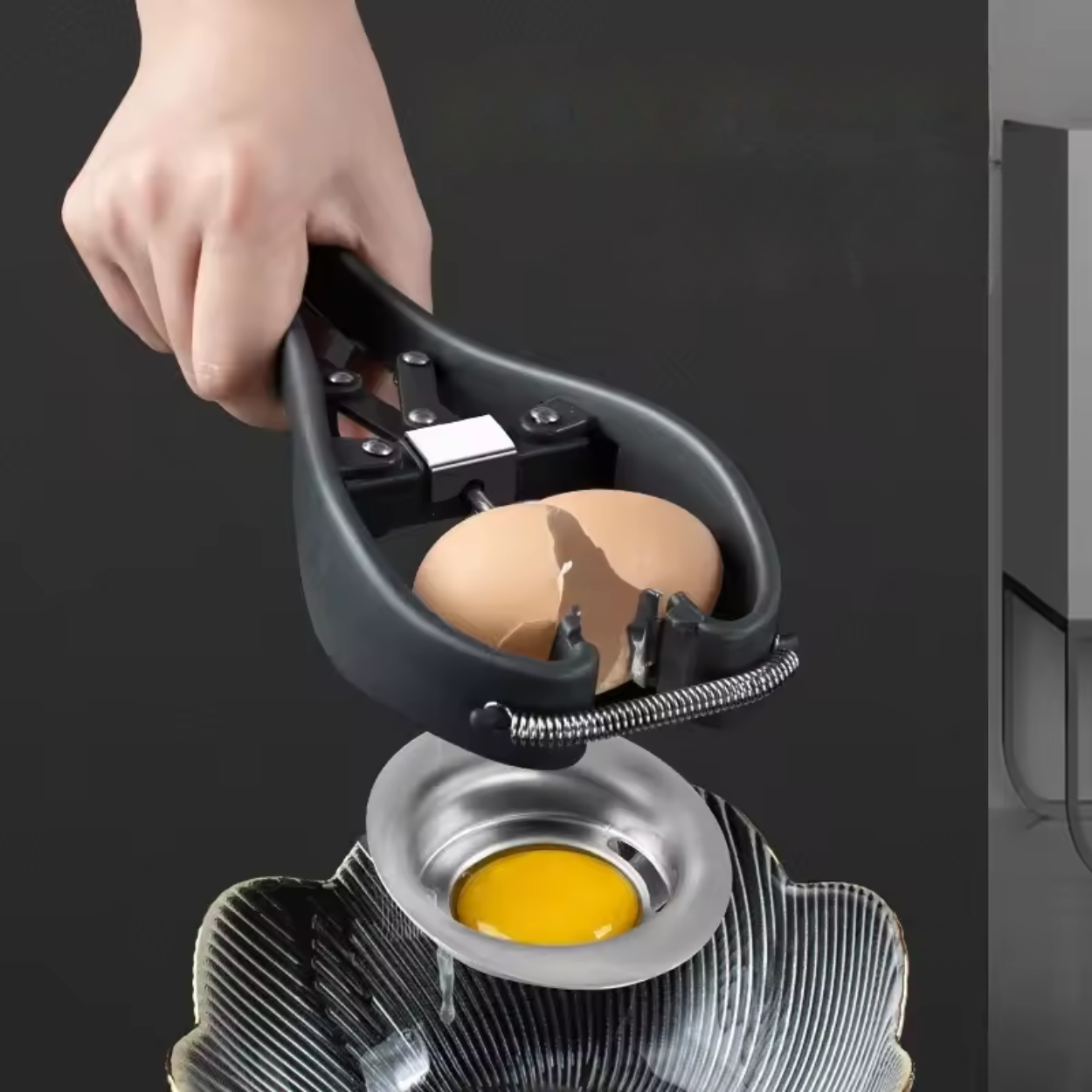 Apri Uova Ergonomico e Pratico in Acciaio Inossidabile
