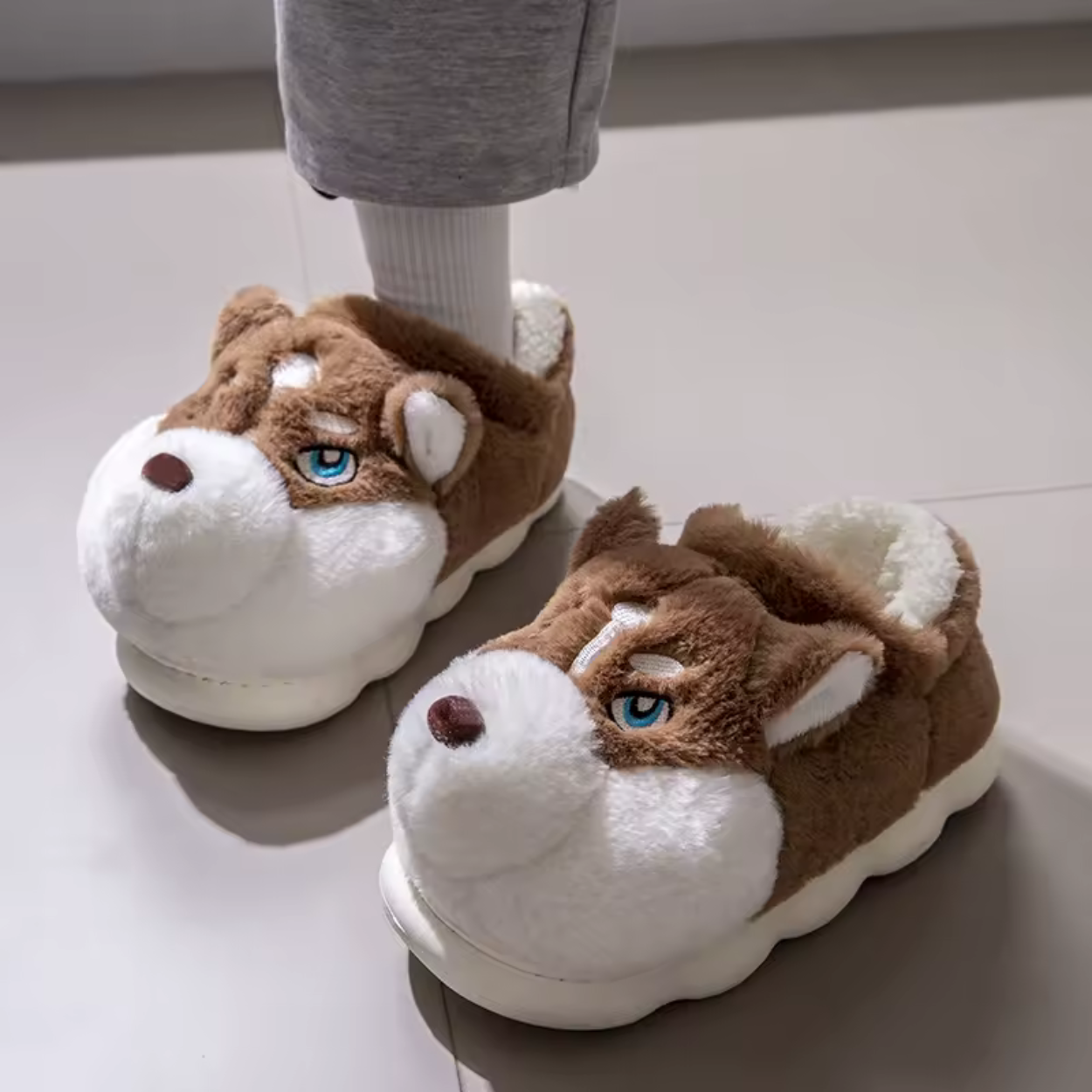 Pantofole Morbide e Confortevoli a Forma di Cane in Peluche
